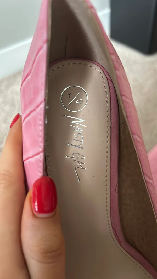 Pink Pumps - Image 3