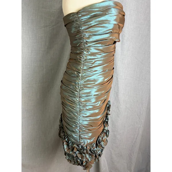 Dalia MacPhee Metallic Irridescent Ruched Strapless Dress 6 Sculpted‎ Ruffle Hem - Image 6