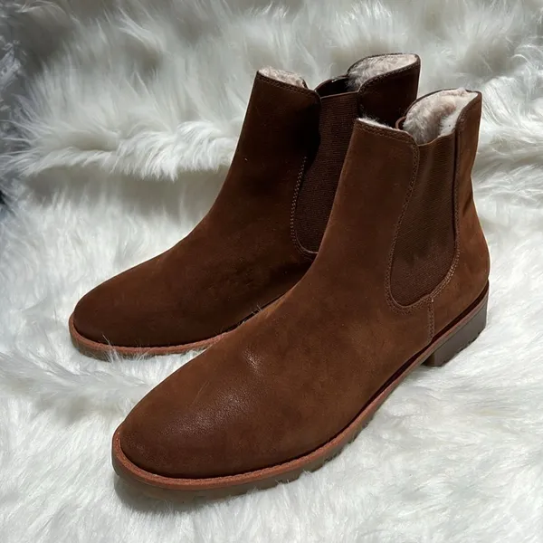 LOFT Size 10.5M Brown Faux Leather Slip On‎ Chelsea Ankle Boots. B77 - Image 2
