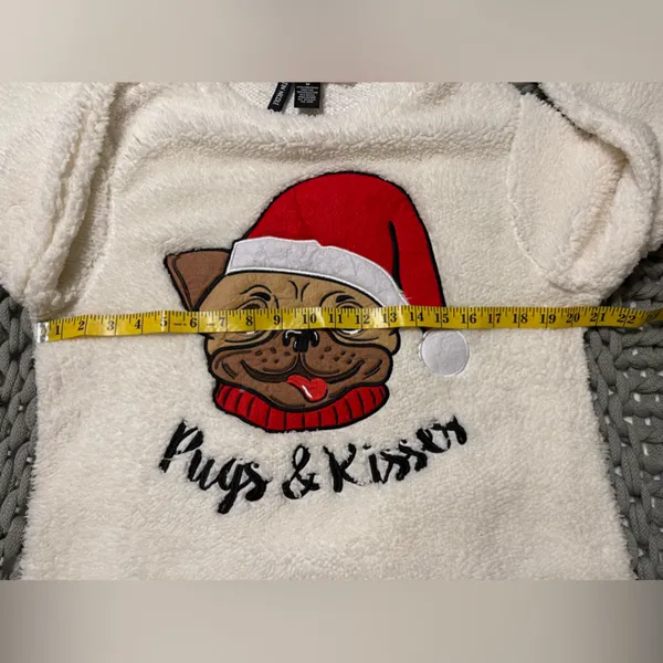 Kristin Nicole White Christmas Pugs & Kisses Sherpa sweater women size Medium - Image 5