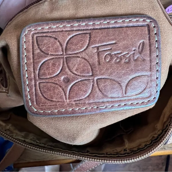 VTG FOSSIL Genuine Leather Brown Crossbody Bag Tan Satchel Zip-Top Key Charm Y2K - Image 12