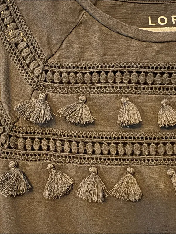 LOFT black short sleeve shirt with crochet and fringe tassel details size medium - Image 15
