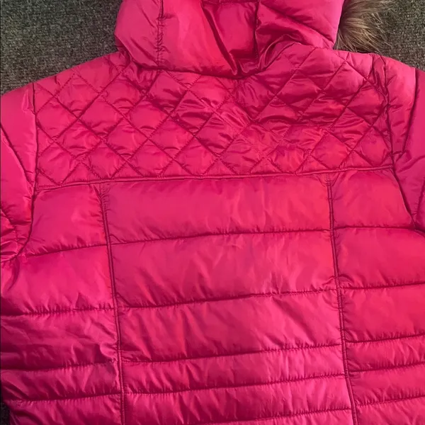 Columbia Women Fuchsia Puffer Jacket with Faux Fur Hood Size S - Image 8