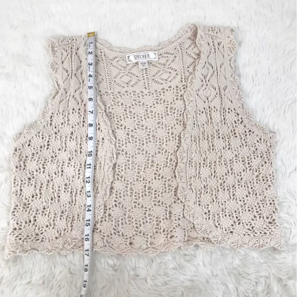 DECREE Beige Cream Crochet Open Front Vest XL Cropped Boho Festival Beach Summer - Image 9