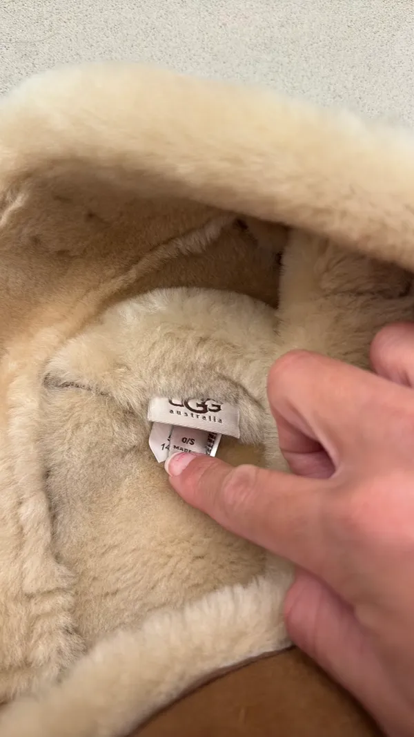 UGG bucket hat - Image 3