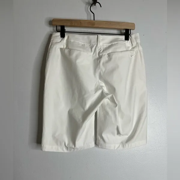 Nike Dri Fit Size 4 White Golf Shorts‎ CP0591 - Image 2