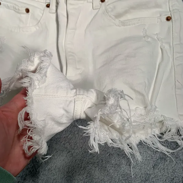 Abercrombie & Fitch the mom short high rise Jean Shorts white - Image 5
