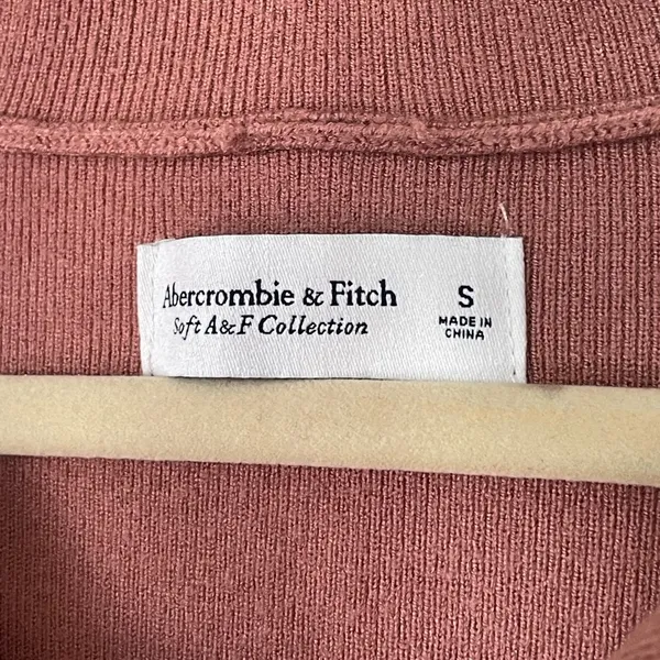 Abercrombie & Fitch Dark Rose Soft A&F Collection 1/4 Zip Sweater ~ Size S - Image 5