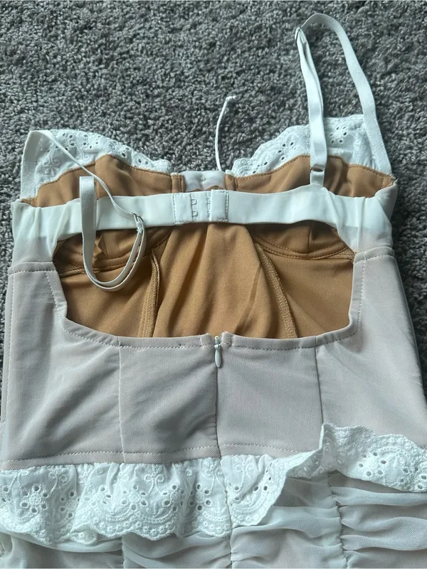 Lace-Trim Ruched Bodycon Slip Dress in Ivory and Beige - Image 5