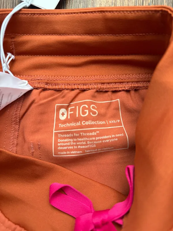 NWT FIGS Women’s Terracotta High Waisted Yola Scrub Pants - Size XXS Petite - Image 3