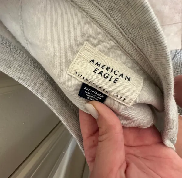 American Eagle Sweater Cropped - Image 3
