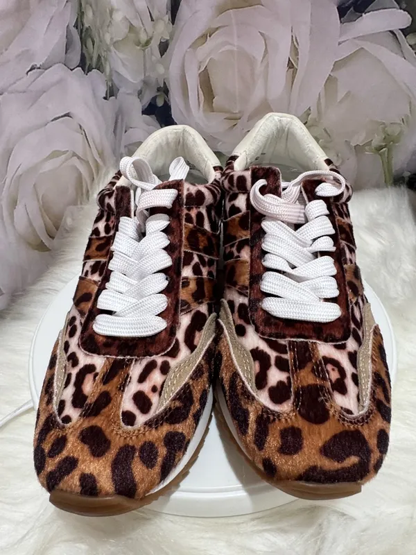 Dolche Vita Esha Sneaker size 7.5 Brown - Image 5