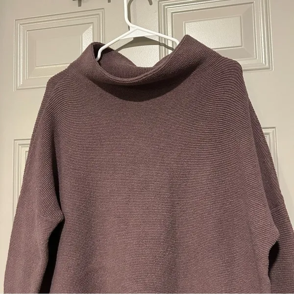 Free People XS Oversized Mauve Cowl Neck Sweater - Image 2