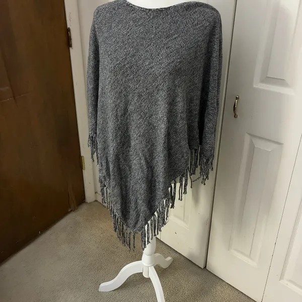 ZoZo Gray Knit Fringe Shawl Wrap for Women Solid Pattern Poncho Style - Image 7