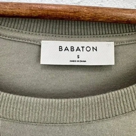 Aritzia Babaton Tunic Top Sage Green 3/4 Sleeve Round Neck‎ Casual Relaxed Chic - Image 2
