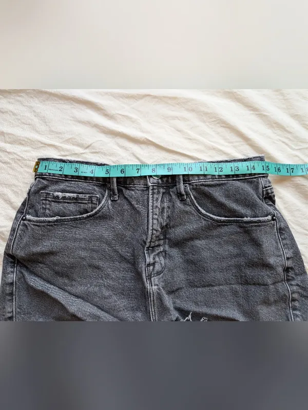 Good American High Rise Frayed Hem Denim Shorts W4/27 Dark Wash - Image 5
