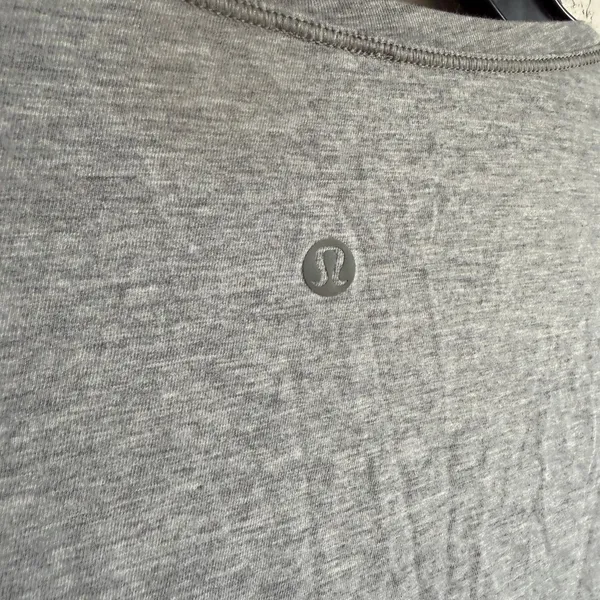 Lululemon Gray Knot a Problem Long Sleeve V-Neck Tee Womens M Athletic - Image 6