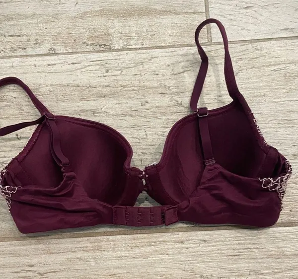 Victoria's Secret Demi Bra - Image 4