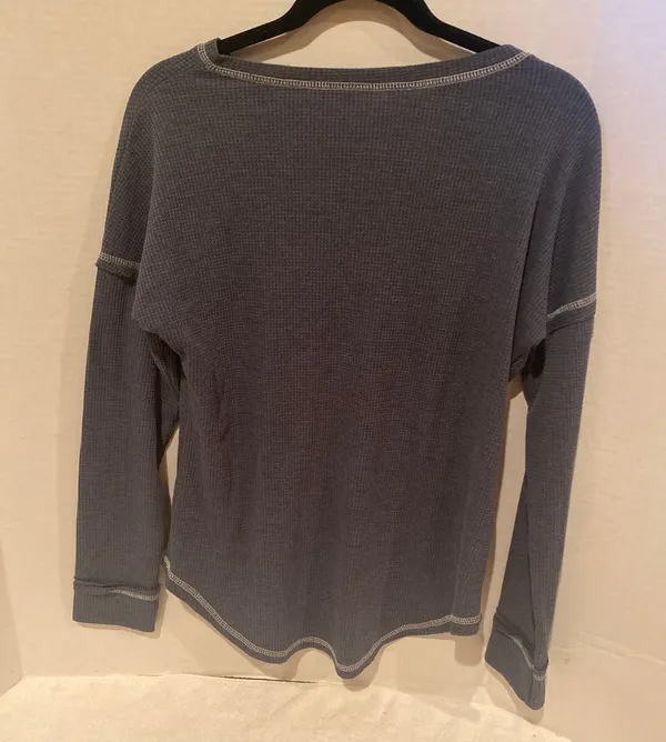 blue top - Image 2
