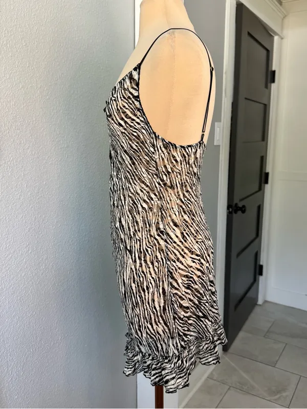 Victoria's Secret Sheer Lace Zebra Print Slip - Black & White Size Large - Image 2