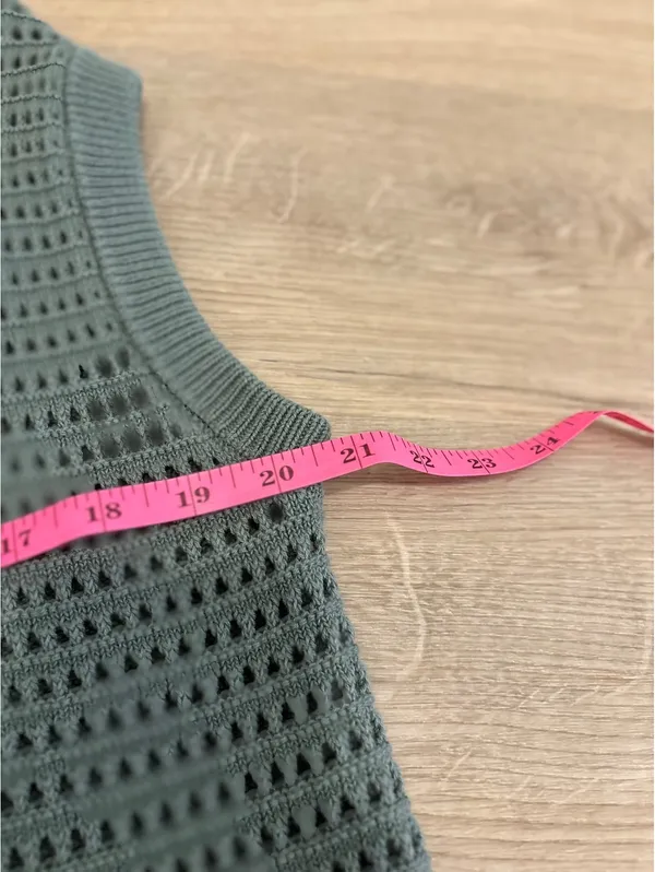 Universal Threads Sweater - Image 7