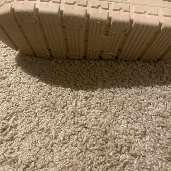 New Without Tag Beige Rubber Ssndals Size 6.5 - Image 5