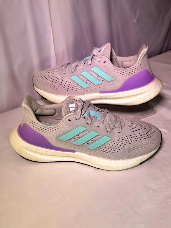 adidas Women's Light Gray Running Shoes with Aqua Stripes and Purple Heel Accent - Image 2