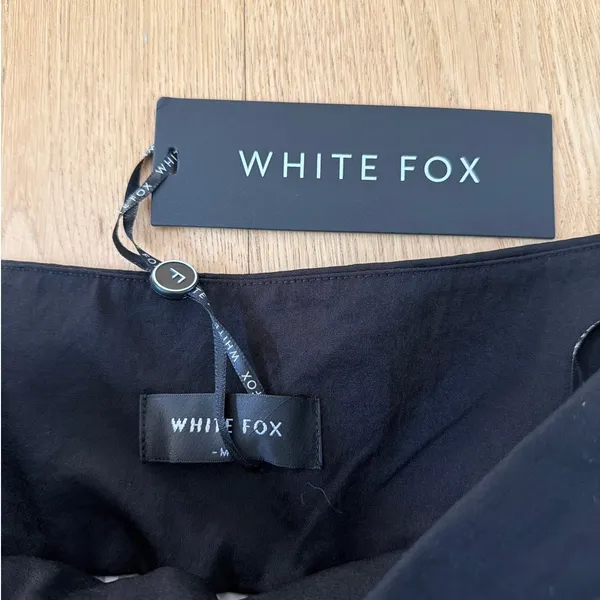 White Fox Mini Bubble Skort Size M in Off White Black - Image 2