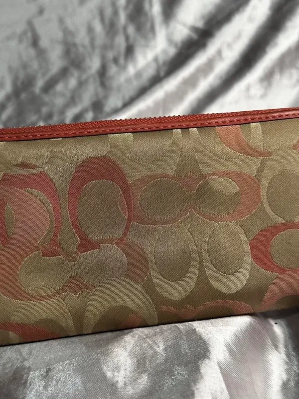 Vintage Y2K Coach Signature Coral Khaki Two Way Shoulder Bag and Matching Wallet - Image 5