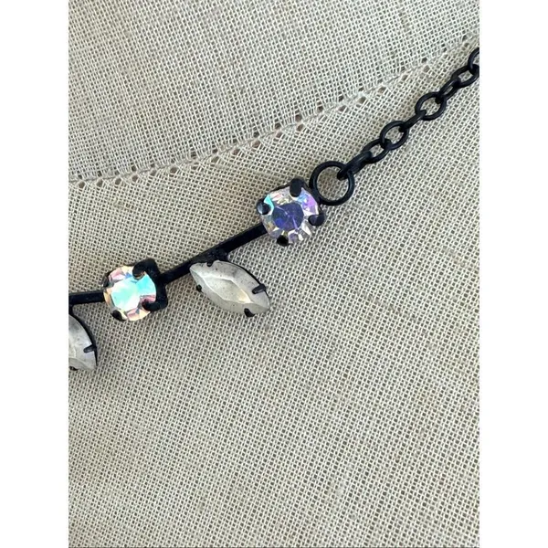 Black Metal Aurora Borealis Y-Necklace - Image 4