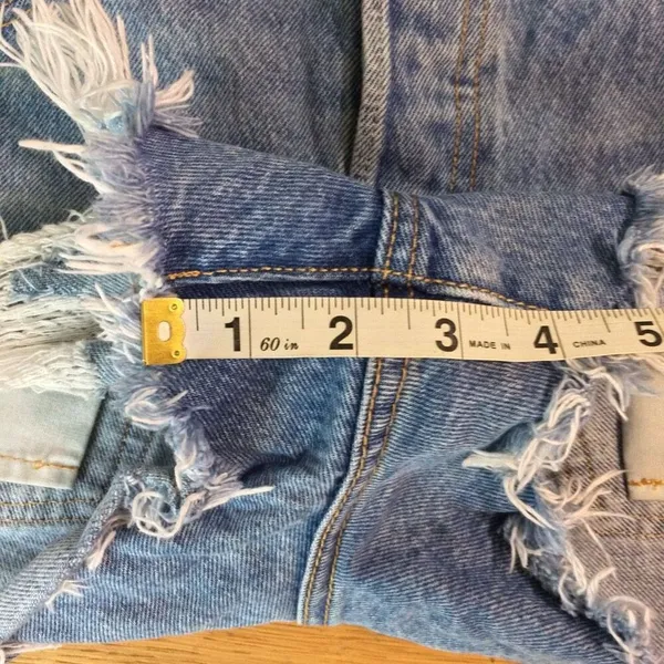 Levi’s 501 distressed Jean shorts button fly 29 medium wash - Image 3