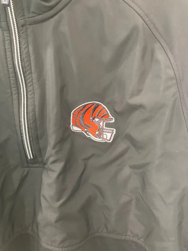 Cincinnati Bengals NFL Helmet Cutter & Buck Roam Epic Black Pullover Quarter Zip - Image 3