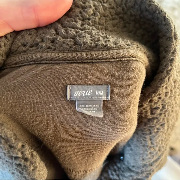 Aerie green Sherpa button snap pullover - Image 6