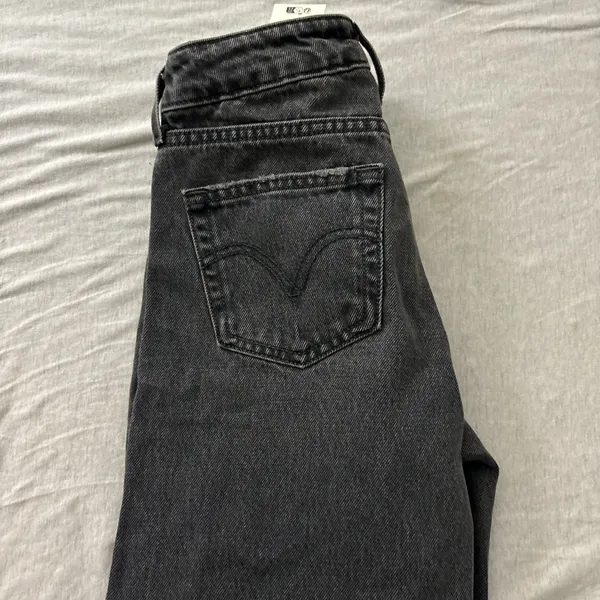 Levi’s Low Loose Women’s Jeans 23 Faded Black Relaxed - Image 3