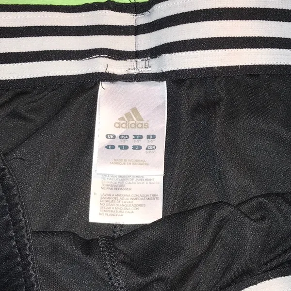 Adidas shorts - Image 3