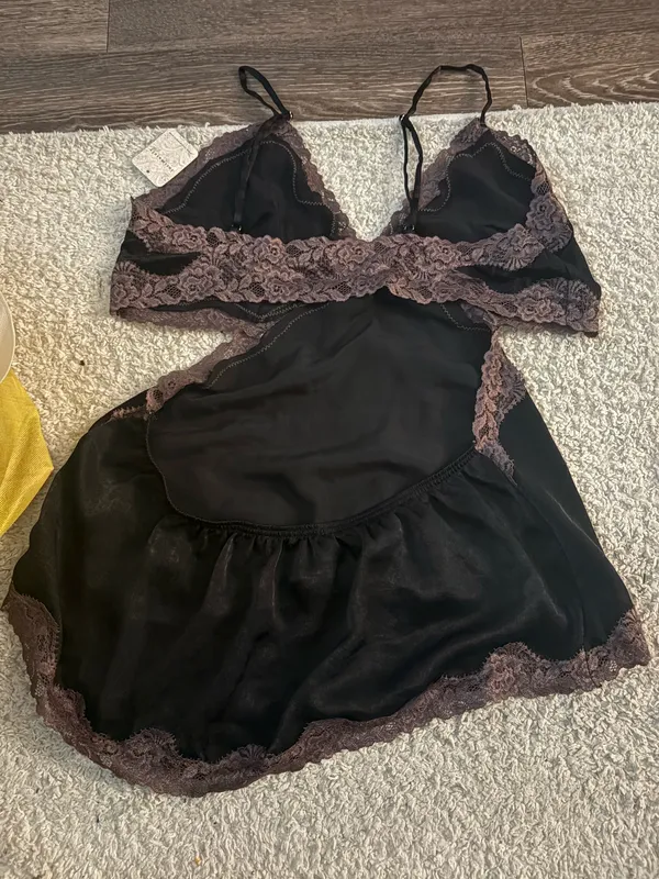 NWT Free People Made You Look Cami in black/brown. Size Large - Image 4