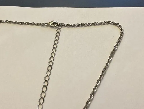 Signed 1928 (Brand) Silver Tone Costume Necklace - Image 3