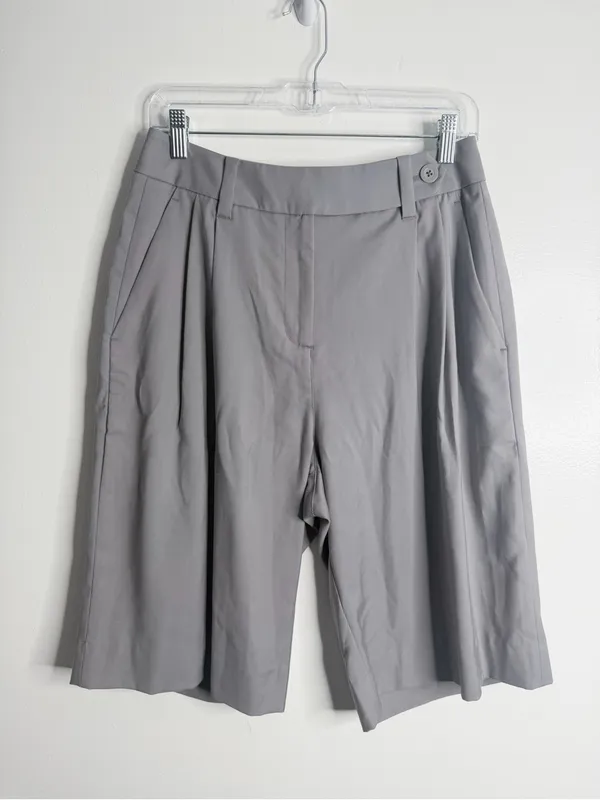 Wildfang Empower Gray‎ Pleated High Waist Wide Leg Bermuda Shorts Size 6 - Image 2
