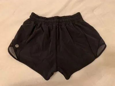 Lululemon Hotty Hot Short 2.5” - Image 2