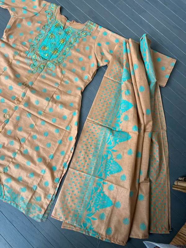 Indian Pakistani 3 Piece Embroidery Printed Light Brown Shalwar Kameez Sz M - Image 3
