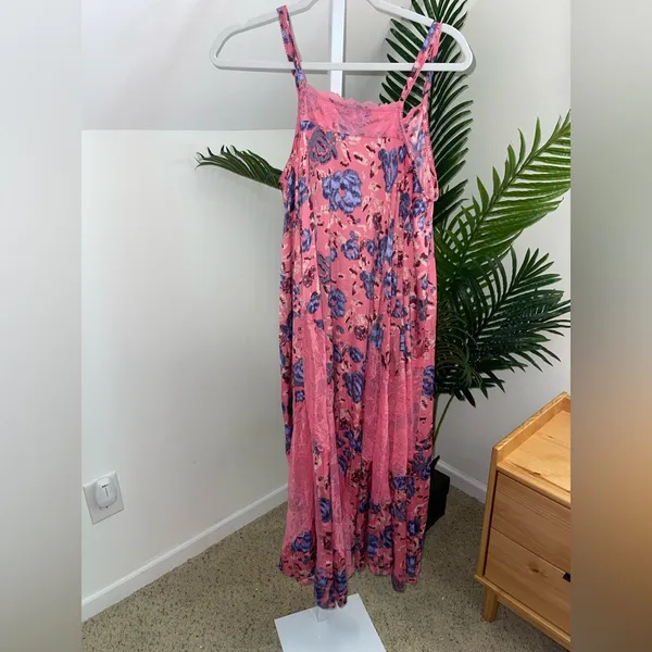 Free People Women's First Date Printed‎ Maxi Slip in sweet pink Medium - Image 4