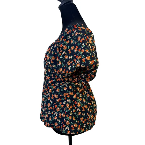 Old Navy Puff Sleeve Top Size M Smocked Floral Print Empire‎ Waist Cottage - Image 6