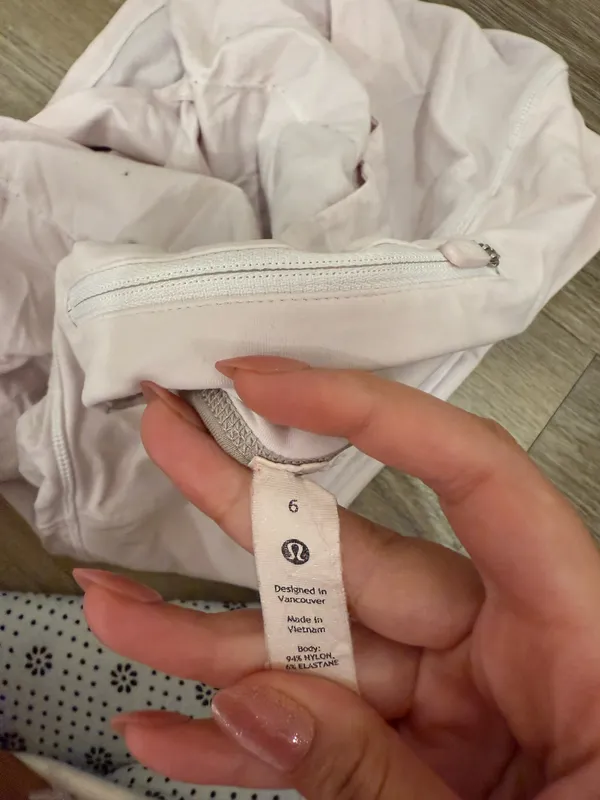 Lululemon Speedup Shorts - Image 3