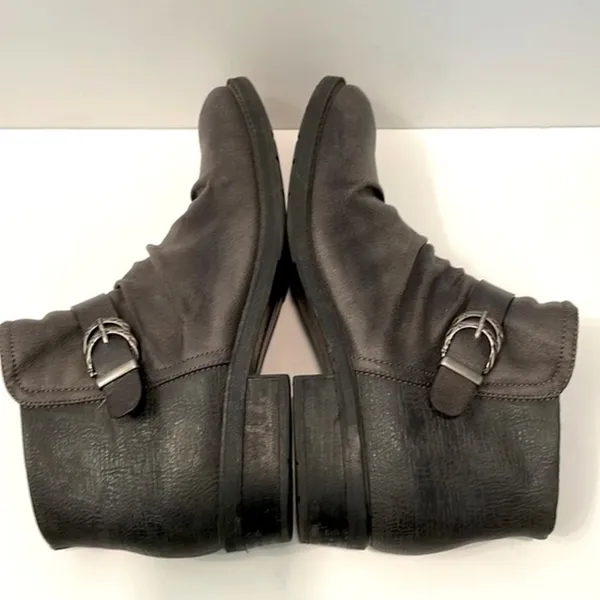 Baretraps- Black Ankle Bootie Style Yulia with Silver Buckle Detail- Size 8.5 - Image 7