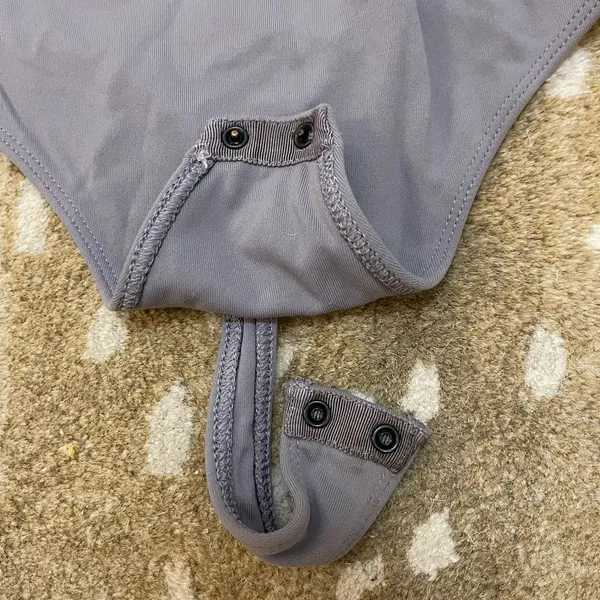 Babaton Aritzia purple grey high neck snap button bodysuit women’s size medium - Image 4