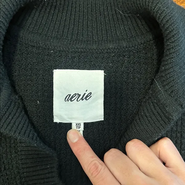 Aerie Black oversized v-neck with collar sweater - Image 6