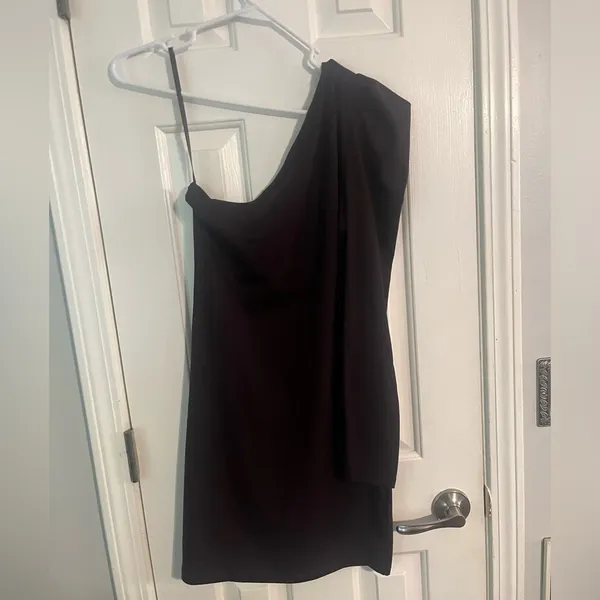 NWT Susana Monaco Pleated One-Shoulder Mini Dress Cabernet size medium - Image 8