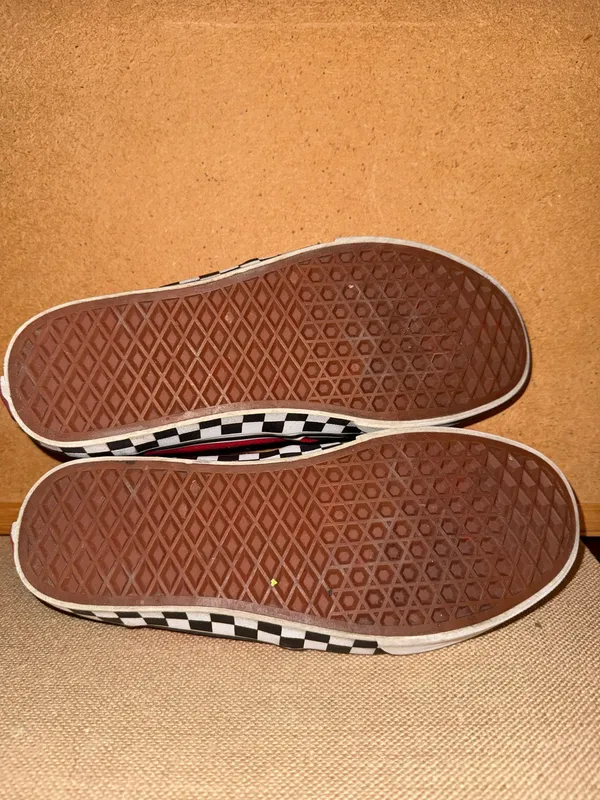 The VANS Checkerboard Red Black Low Top Lace Up Canvas Sneakers for men 7.5 - Image 4