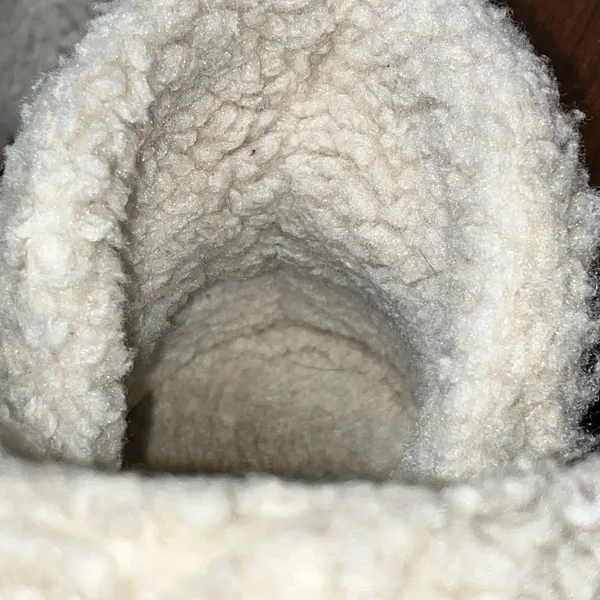 L.L. Bean women’s Sherpa slippers size 10 medium - Image 8