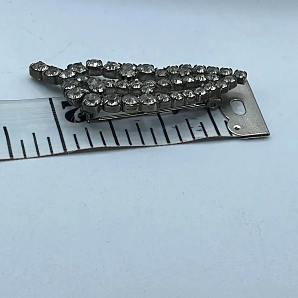 Vintage rhinestone cut glass brooch. - Image 5